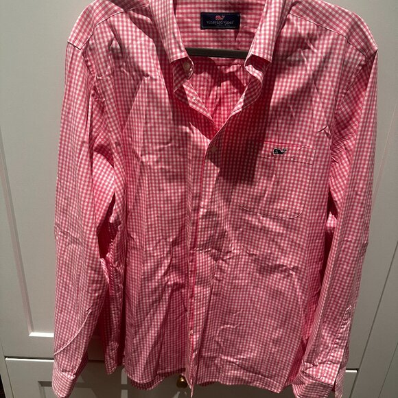 Vineyard Vines Buttondown - Picture 1 of 5